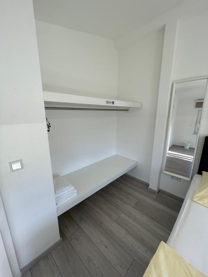 Apartment Dusseldorf-City ภายนอก รูปภาพ
